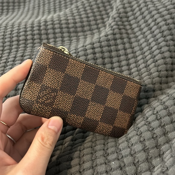 Louis Vuitton LV Key Pouch Card Holder - Picture 5 of 12